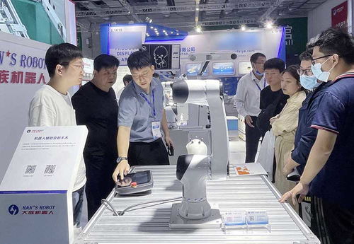 一睹为快 大族机器人亮相第七届世界智能大会